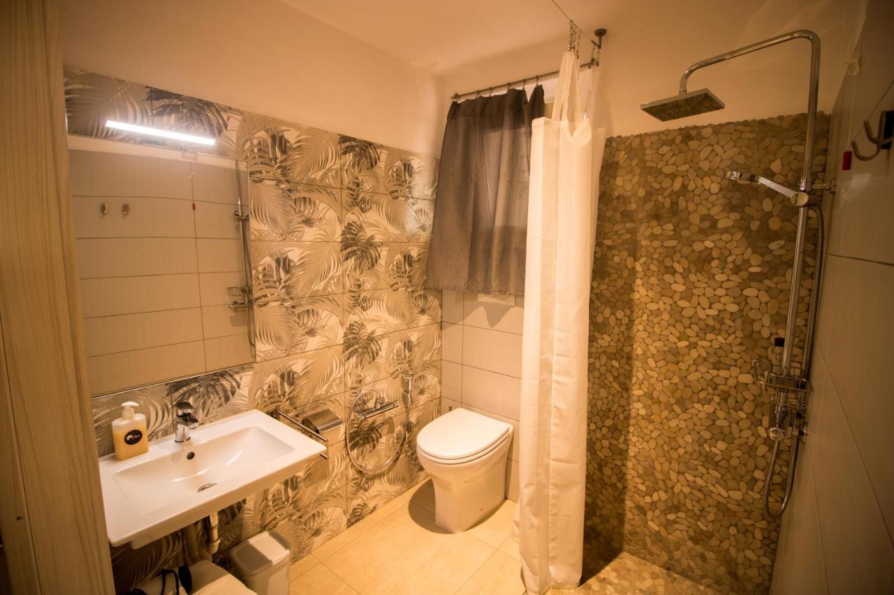 Clori Villa Pescia Romana Buitenkant foto